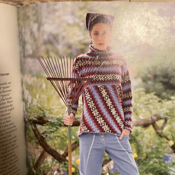 Loop-d-Loop Knitting Pattern Book - Picture 4 of 9